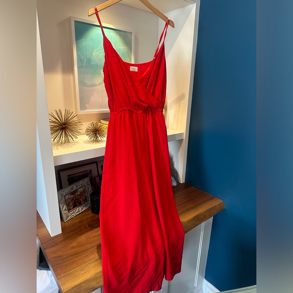 Aritzia melody jumpsuit in red - medium. Never worn - Picture 2 of 5